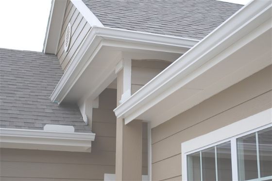 Seamless aluminum gutters